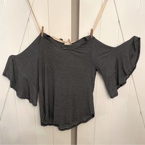 Anthropologie PLEIONE black and white with layered sleeves SIZE: Small